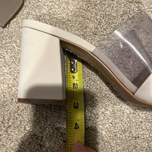Beige Vince Camuto heeled sandals - Picture 4 of 5